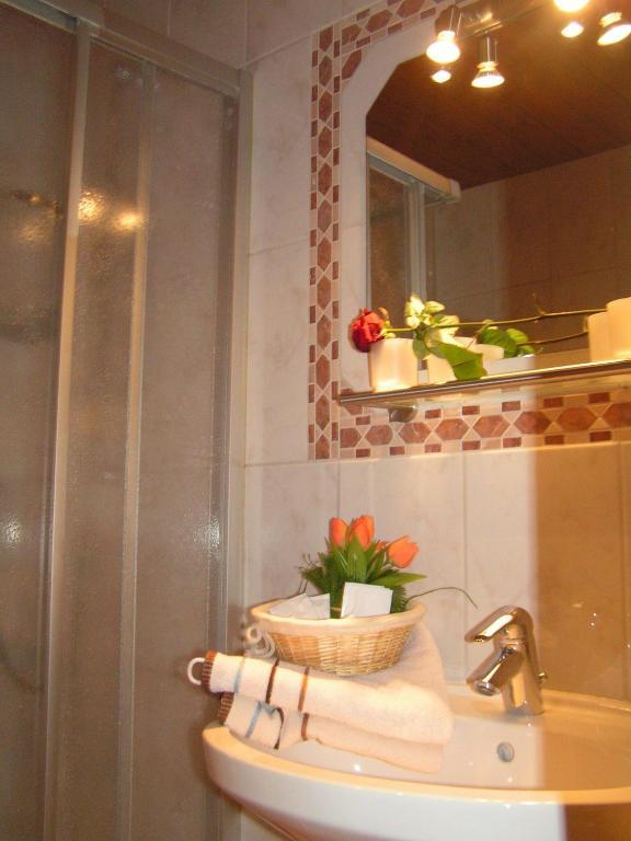 Haeus'L Am Ruan Aparthotel Berwang Quarto foto