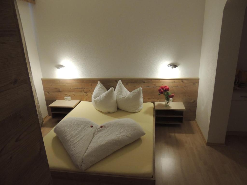 Haeus'L Am Ruan Aparthotel Berwang Quarto foto
