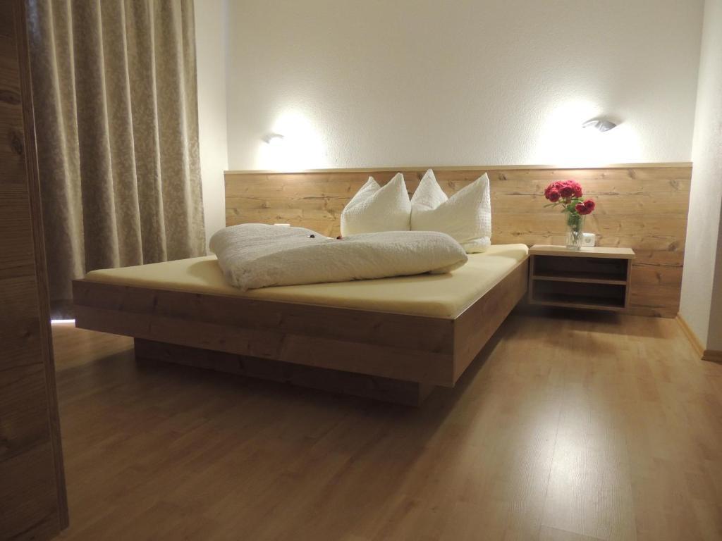 Haeus'L Am Ruan Aparthotel Berwang Quarto foto